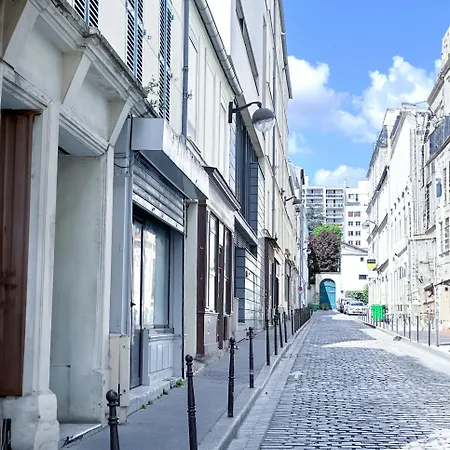 Apartment Comfortable Family Flat In Paris